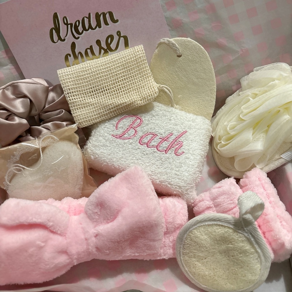 Gifts for Mom 🌸✨ Self-Care Spa Retreat Set (8-Piece Wellness Collection)